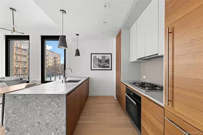 21-21 31st Street #2L, Astoria, NY 11105 - Photo 4