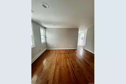 190 W Pulaski Road, Huntington Station, NY 11746 - Photo 4