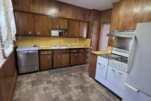 69-35 Hessler Ave, Arverne, NY 11692 - Photo 6