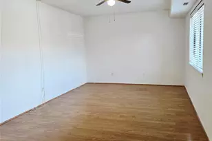 79 Pointe Cir S, Coram, NY 11727 - Photo 8