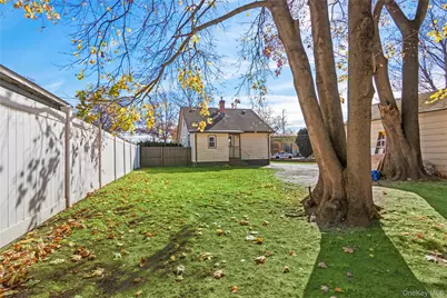 63 Railroad Street, Huntington Station, NY 11746 - Photo 16