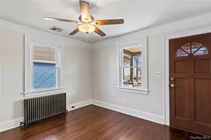 63 Railroad St, Huntington Station, NY 11746 - Photo 8