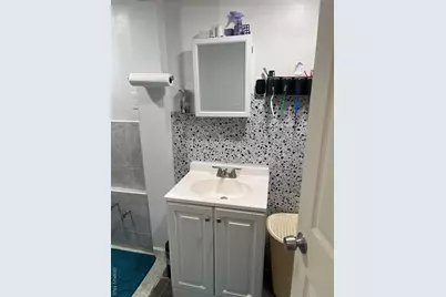 137-15 220th Place, Springfield Gardens, NY 11413 - Photo 24