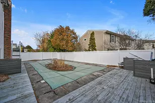 1841 Stanley Dr, South Merrick, NY 11566 - Photo 20