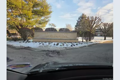 289 Artist Lake Drive, Middle Island, NY 11953 - Photo 6