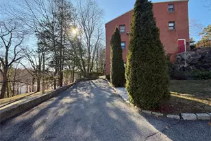 55 Fieldstone Dr, Hartsdale, NY 10530 - Photo 2