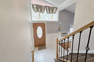 50 Spur Ln, Centereach, NY 11720 - Photo 2