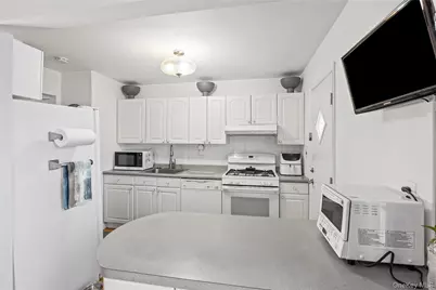 2899 Grand Avenue #5, Baldwin, NY 11510 - Photo 18