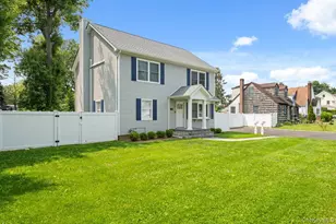 25 Lorraine, Northport, NY 11768 - Photo 2