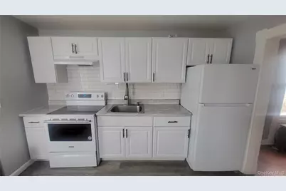 164 Thompson Street, Poughkeepsie, NY 12601 - Photo 2