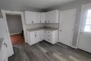 164 Thompson St, Poughkeepsie, NY 12601 - Photo 4