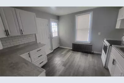 164 Thompson Street, Poughkeepsie, NY 12601 - Photo 2