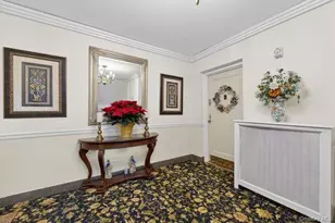 24 Hamilton Pl, Garden City, NY 11530 - Photo 2