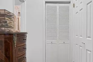 24 Hamilton Pl, Garden City, NY 11530 - Photo 14