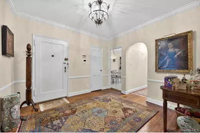 24 Hamilton Place #F-1, Garden City, NY 11530 - Photo 4