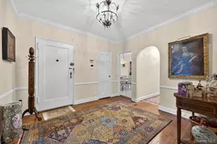 24 Hamilton Pl, Garden City, NY 11530 - Photo 4