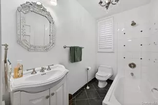 24 Hamilton Pl, Garden City, NY 11530 - Photo 18