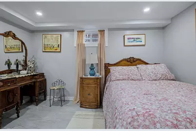 24 Cedar Road, Westbury, NY 11590 - Photo 14