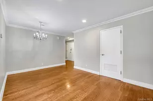 100 Cutter Mill Rd, Great Neck, NY 11021 - Photo 10