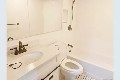 100 Cuttermill Road #4G, Great Neck, NY 11021 - Photo 16