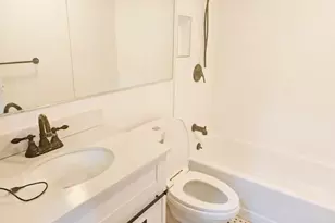 100 Cutter Mill Rd, Great Neck, NY 11021 - Photo 16