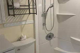 9 Bailey Ct, Middle Island, NY 11953 - Photo 4