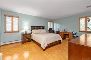 51-10 Douglaston Pkwy, Douglaston, NY 11362 - Photo 12