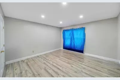 69 E 8th Street, Huntington Station, NY 11746 - Photo 28