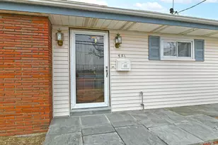 481 Leonard Blvd, New Hyde Park, NY 11040 - Photo 6