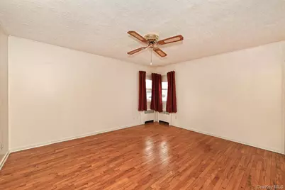 481 Leonard Boulevard, New Hyde Park, NY 11040 - Photo 12