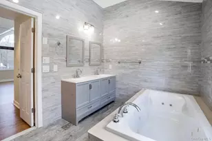 400 Eastport Manor Rd, Manorville, NY 11949 - Photo 18