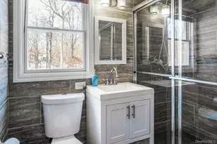 400 Eastport Manor Rd, Manorville, NY 11949 - Photo 12