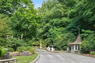 208 Boulder Ridge Rd, Scarsdale, NY 10583 - Photo 36