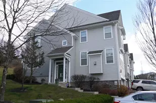 1402 Hawthorn Way, New Windsor, NY 12553 - Photo 4