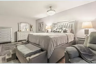 16 Hampshire Court, Holbrook, NY 11741 - Photo 16