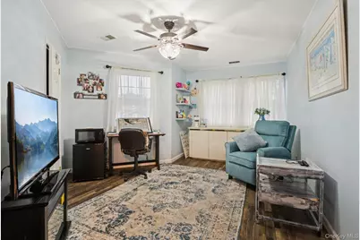 16 Hampshire Court, Holbrook, NY 11741 - Photo 18