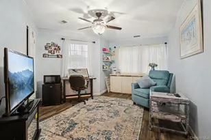 16 Hampshire Ct, Holbrook, NY 11741 - Photo 18