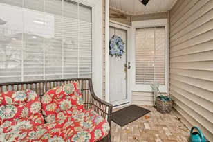 16 Hampshire Ct, Holbrook, NY 11741 - Photo 2