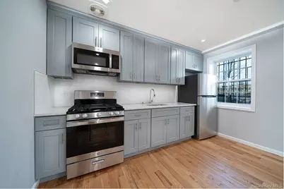 7036 70th Street, Glendale, NY 11385 - Photo 4