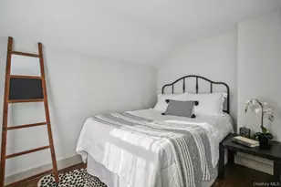 74 Davis St, Locust Valley, NY 11560 - Photo 12