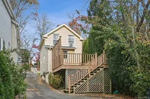 74 Davis St, Locust Valley, NY 11560 - Photo 16