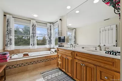 15 Carter Road, Hampton Bays, NY 11946 - Photo 28