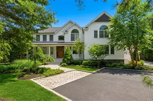 15 Carter Rd, Hampton Bays, NY 11946 - Photo 2