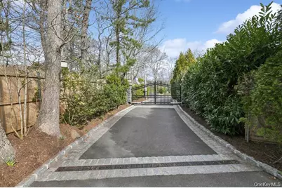 15 Carter Road, Hampton Bays, NY 11946 - Photo 46