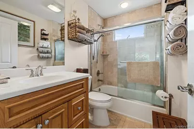 15 Carter Road, Hampton Bays, NY 11946 - Photo 28