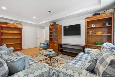 15 Carter Road, Hampton Bays, NY 11946 - Photo 38