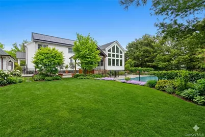 15 Carter Road, Hampton Bays, NY 11946 - Photo 6