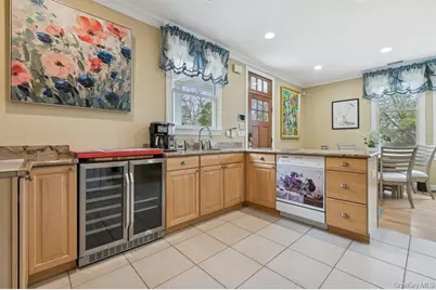 15 Carter Road, Hampton Bays, NY 11946 - Photo 18