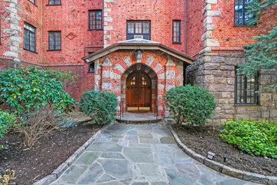 45 Pondfield Road W #5F, Bronxville, NY 10708 - Photo 1