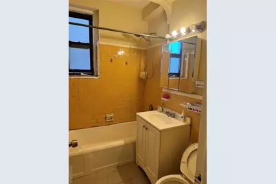 4018 Hampton Street #5G, Elmhurst, NY 11373 - Photo 2